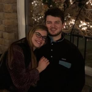 Meet your Posher, Caitlin